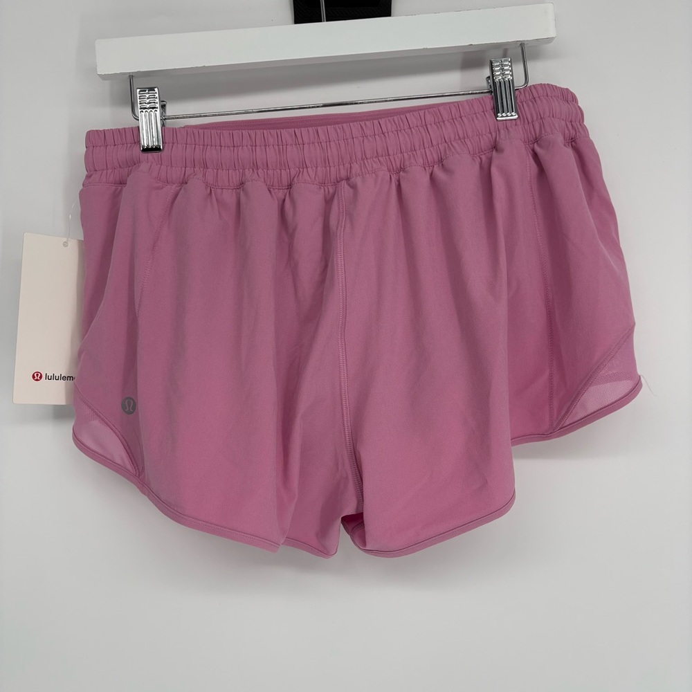 lululemon athletica Hotty hot shorts Women's Athletic Shorts in Soft Pink